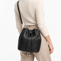 Sac seau femme en cuir plissé - noir