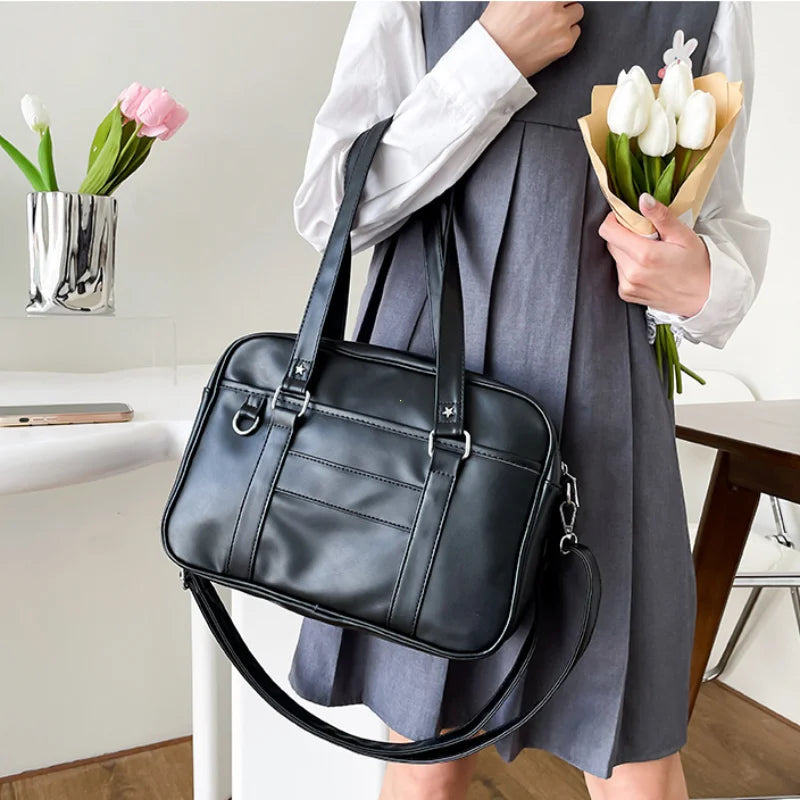 Sac bandoulière femme à poche extérieure