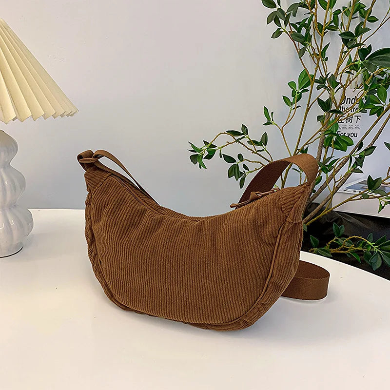 Sac hobo en velours côtelé