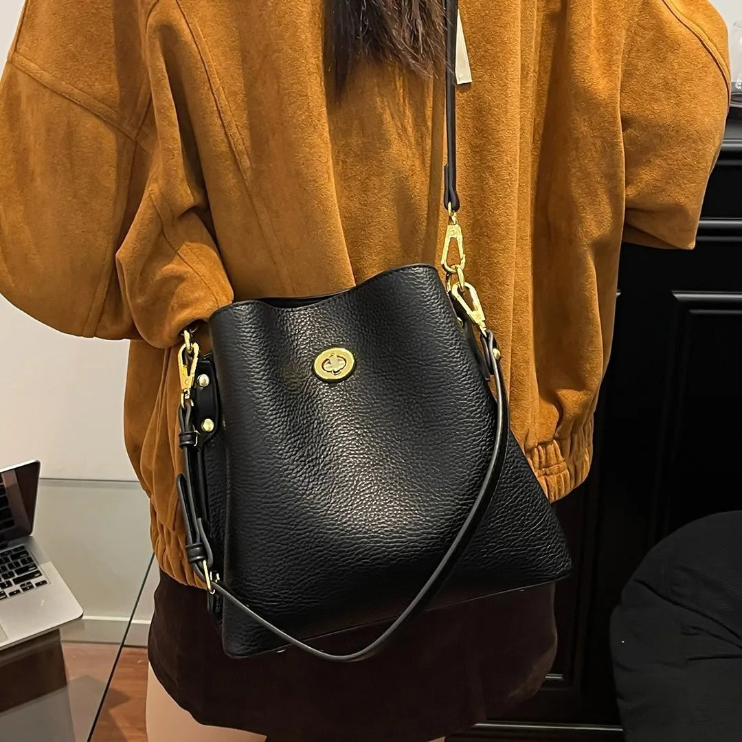 Sac seau femme en simili cuir