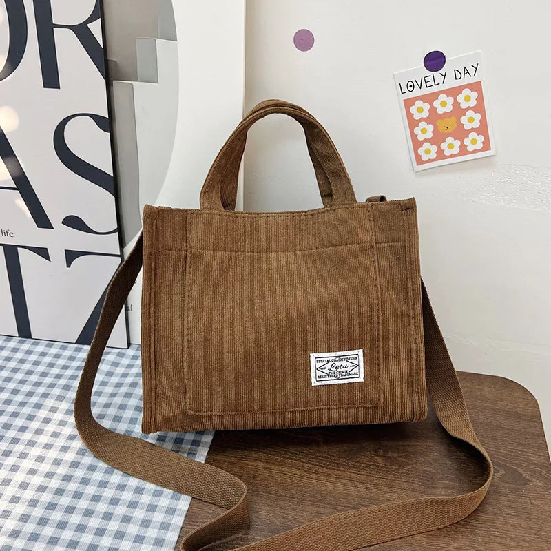 Sac bandoulière carré en velours côtelé