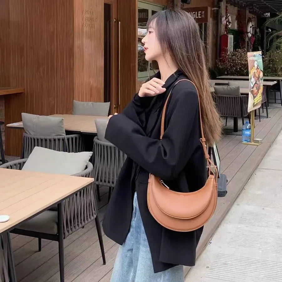 Sac demi-lune femme en TPU