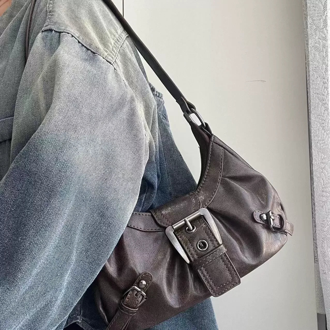 Sac à main femme à rivets