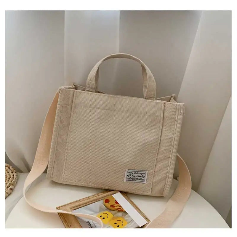 Sac bandoulière carré en velours côtelé