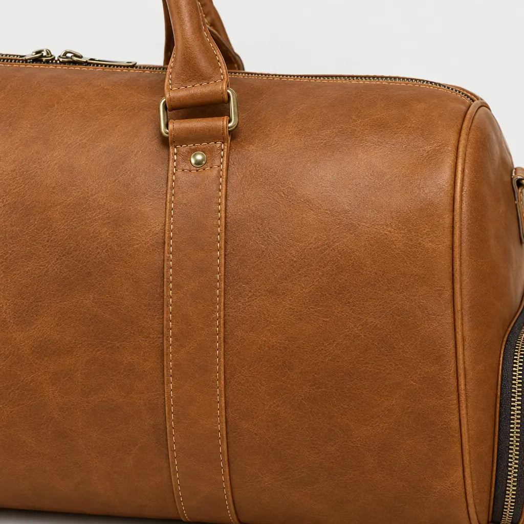 Sac de voyage week-end en cuir véritable - marron clair - 4 macro